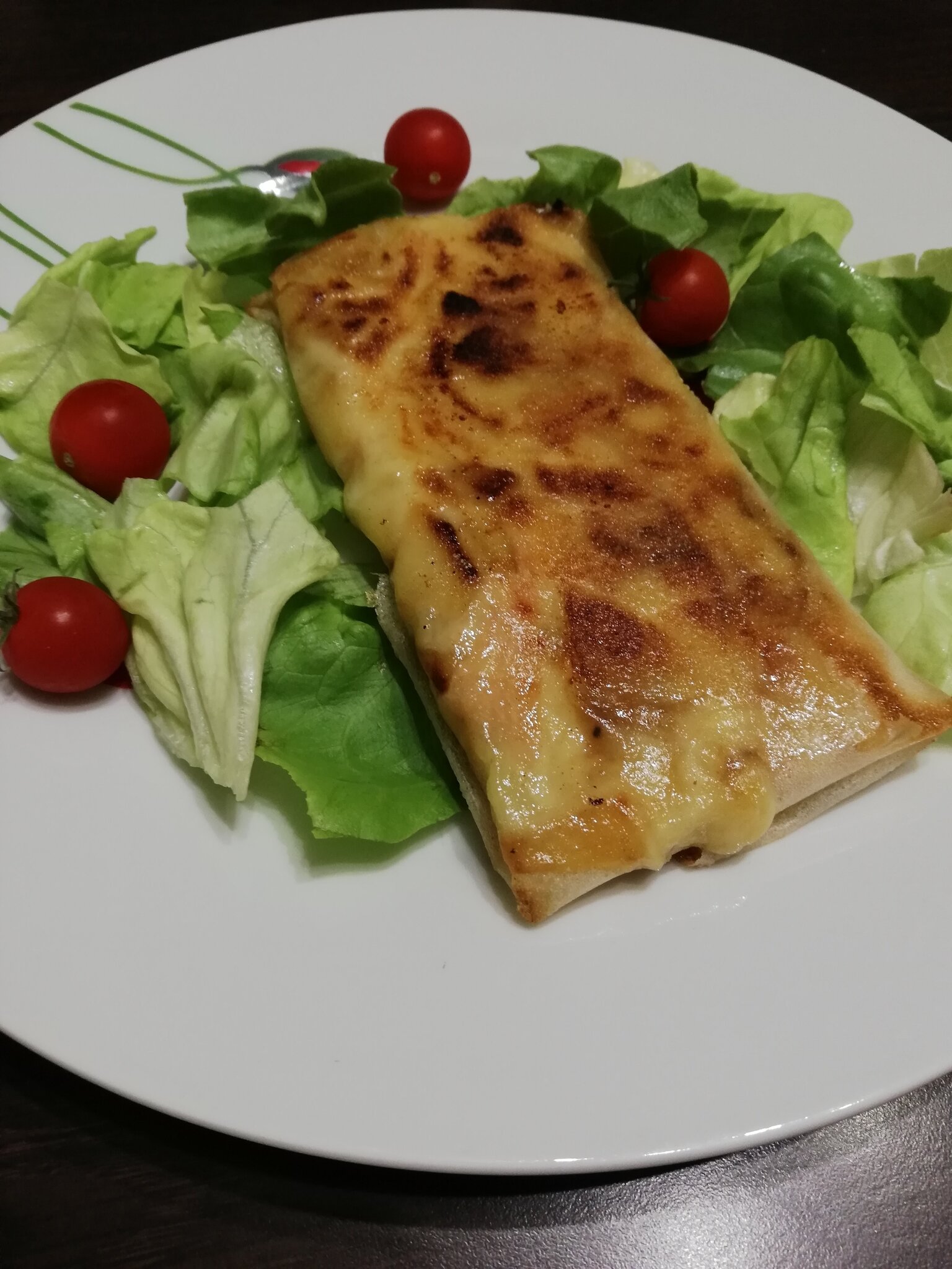 Craquant de Maroilles, salade verte et sa brunoise de pommes